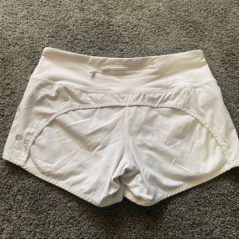 White Lululemon run times short 2 way stretch 4 inch